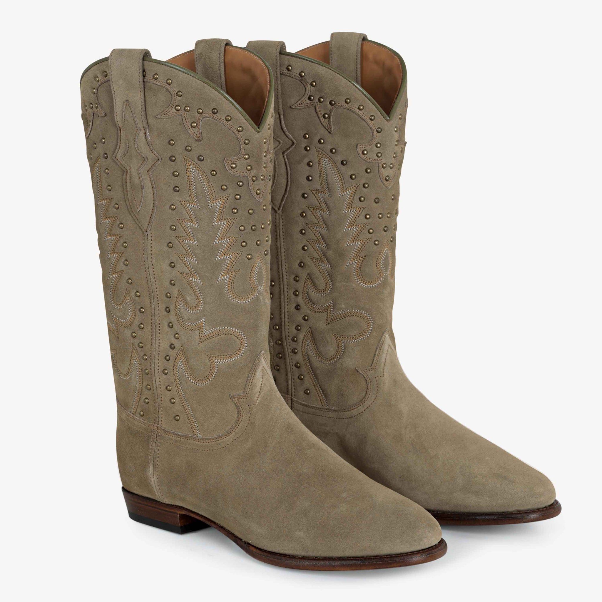 Midnight Studs Safari