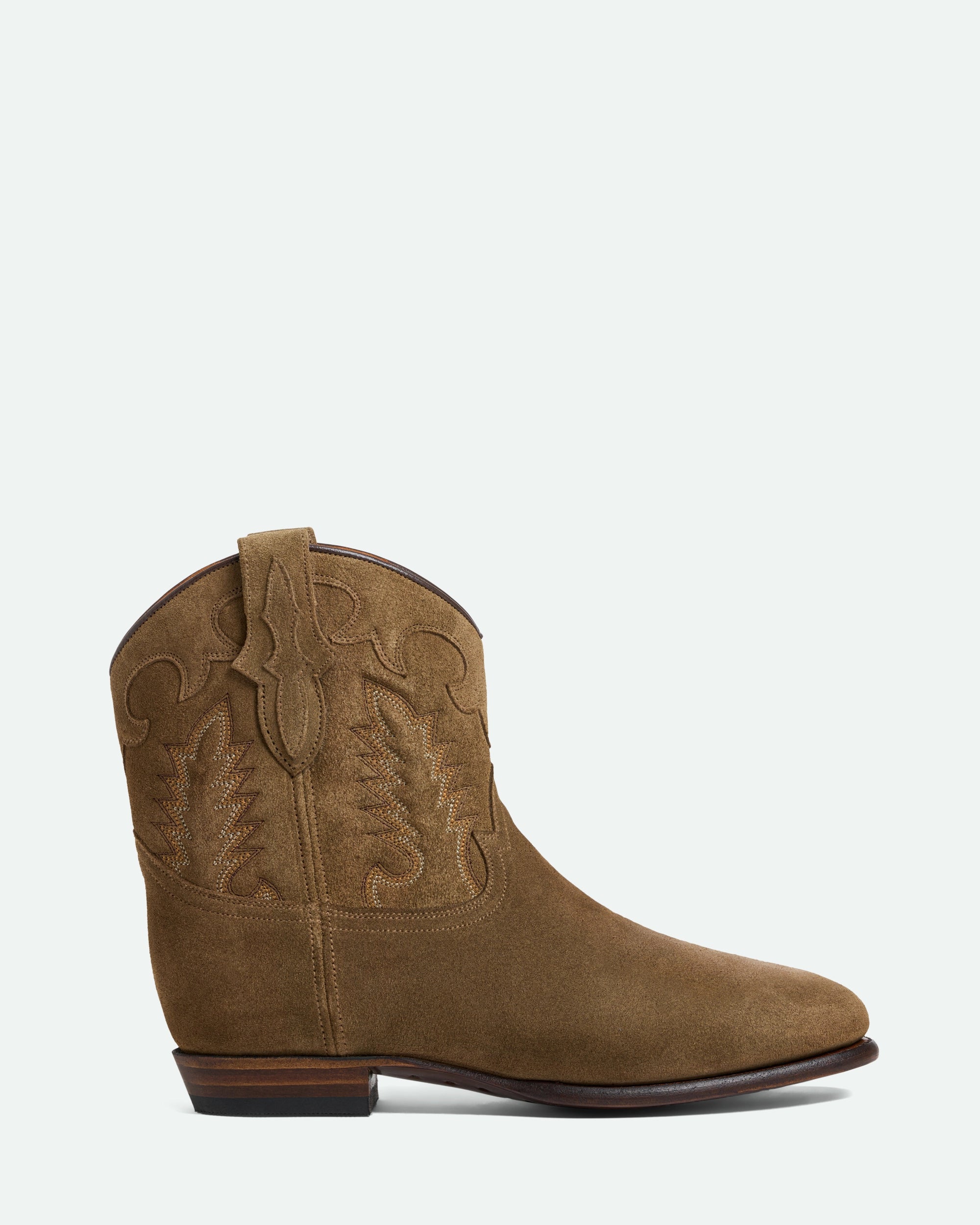 Early Midnight Suede Chestnut