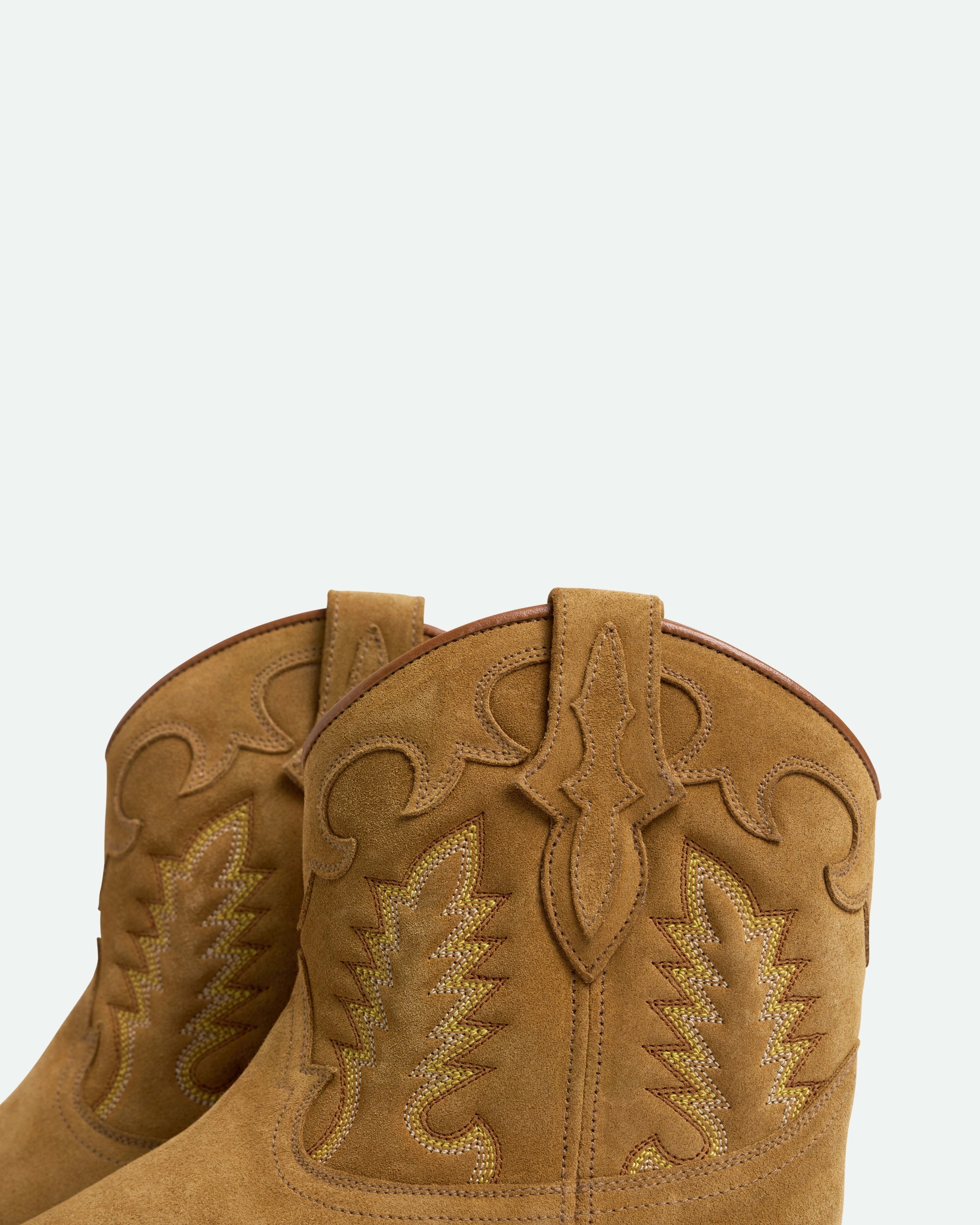 Early Midnight Suede Tan