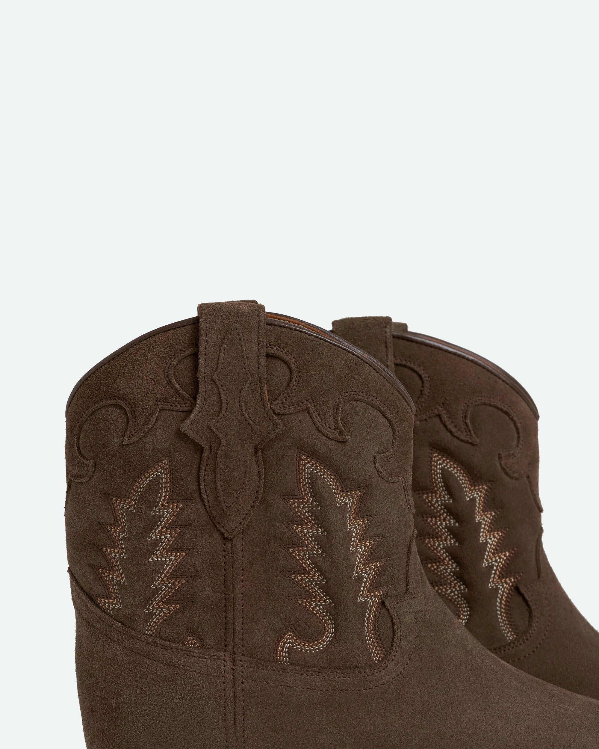 Early Midnight Suede Moccha