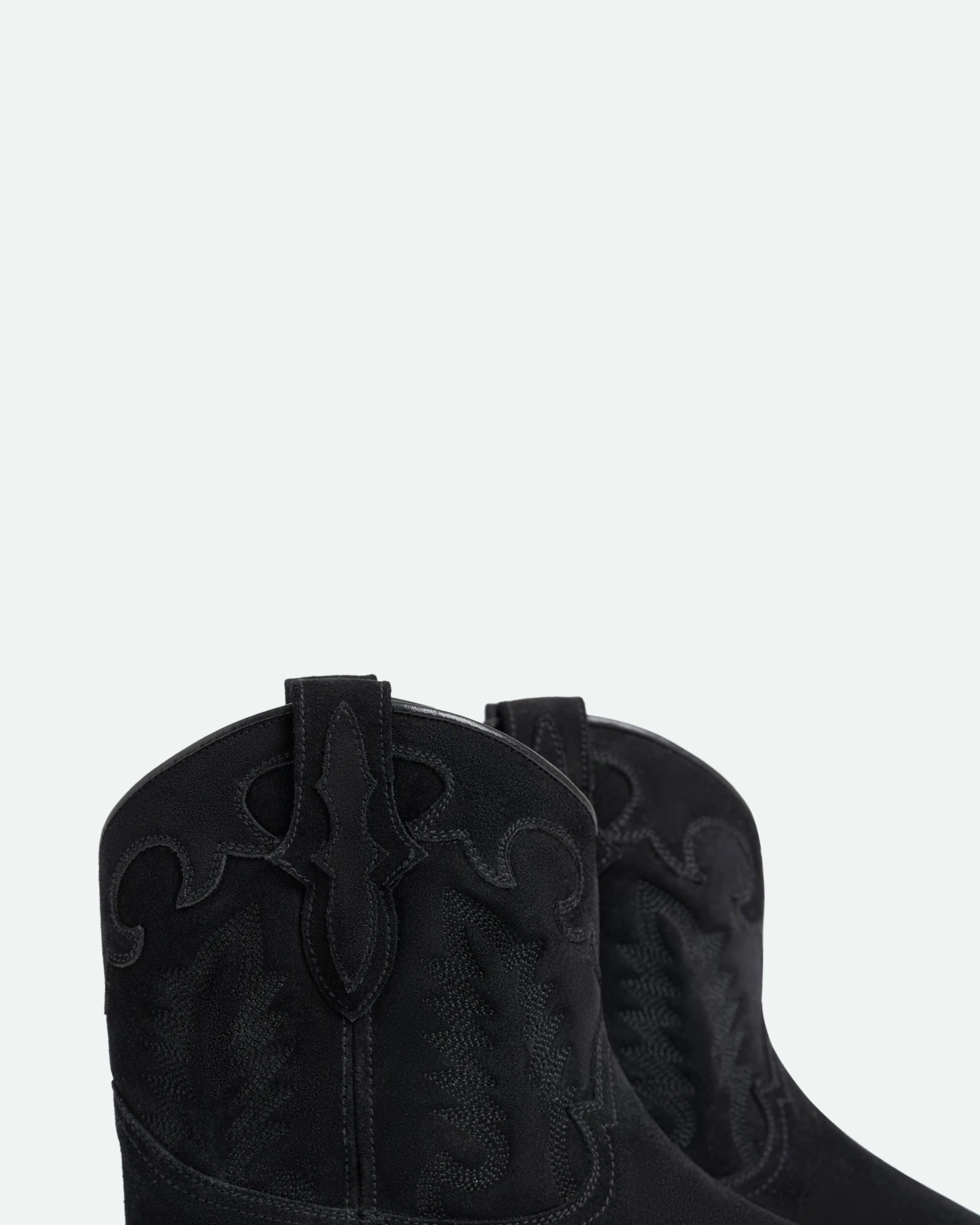Early Midnight Suede Black